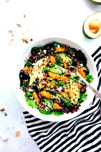 1 container (66 g) Pistachio Citrus Quinoa Salad