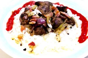 1 Container (cooked, Yield From 388g Raw Liver) Chicken Liver (Pan-Fried, Cooked)