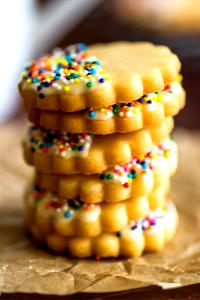 1 cookie (0.5 oz) Petite Shortbread Cookie