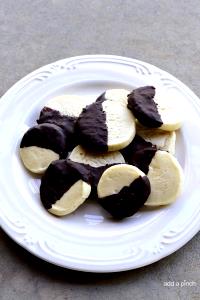 1 cookie (17 g) Dipped Shortbread Cookie