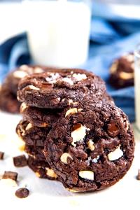 1 cookie (19 g) Double Chocolate Crisps