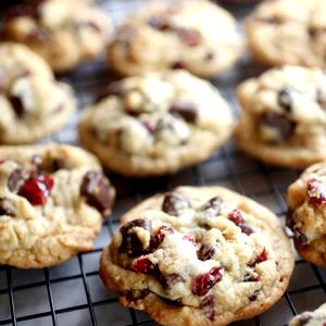 1 cookie (28 g) Cranberry Walnut Cookies