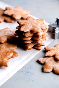 1 cookie (29 g) Sugar Glazed Lebkuchen Cookies