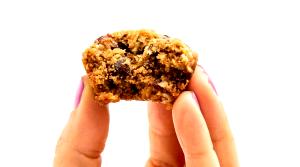 1 cookie (30 g) Cookie - Happy Trail Mix