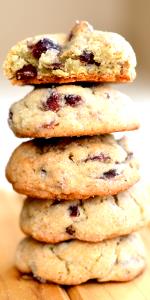 1 cookie (40 g) Cranberry & White Chocolate Oatmeal Cookies