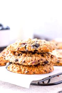 1 cookie (41 g) Hearty Grain Oatmeal Blueberry Cookies