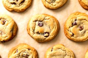 1 cookie (42 g) Ultimate Chocolate Chunk
