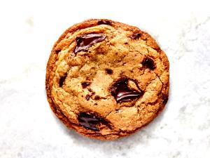 1 cookie (45 g) Gourmet Chocolate Chip Cookies