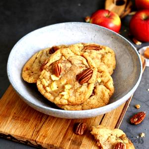 1 cookie (45 g) Honey Apple Pecan Cookie