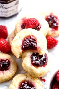 1 cookie (45 g) Raspberry Cheesecake Cookie