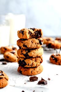 1 cookie (47 g) Paleo Chocolate Chunk Cookie