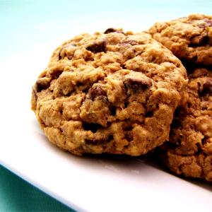 1 cookie (85 g) Chocolate Chunk Raisin