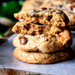 1 cookie (85 g) Kitchen Sink Cookie