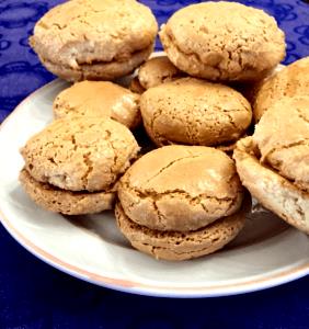 1 cookie Almond Macaroon