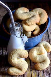 1 Cookie Biscotti Cookie (Italian Sugar Cookie)