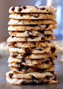 1 cookie Crispy White & Milk Chocolate Chunk Cookies