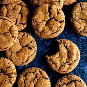 1 cookie Ginger Molasses Cookies