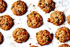 1 Cookie Nutty Oatmeal Raisin Cookie