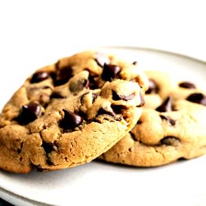 1 cookie Peanut Butter Chocolate Chip Cookie
