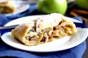1 Cubic Inch Apple Strudel