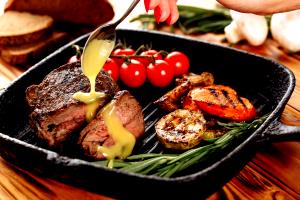 1 Cubic Inch Boneless Fried Beef Steak (Lean and Fat Eaten)