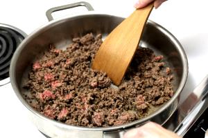 1 Cubic Inch Raw (yield After Cooking) Ground Beef (Cooked)