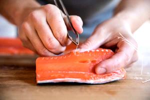 1 Cubic Inch, With Bone (yield After Bone Removed) Steamed or Poached Salmon
