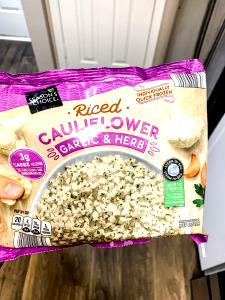 1 cup (110 g) Riced Cauliflower & Cheese Sauce