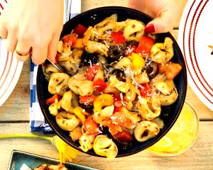 1 cup (114 g) Six Cheese Tri-Color Tortellini Salad Kit