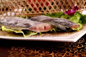 1 Cup (136.0 G) Salt Mackerel