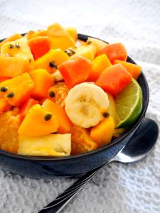 1 cup (140 g) Fruit Salad Delight