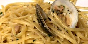 1 cup (140 g) Linguine with Clam Sauce