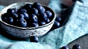 1 cup (144 g) Blueberries