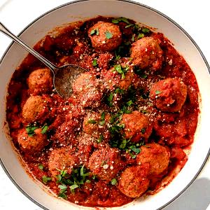 1 Cup (144.0 G) Meatless Meatballs