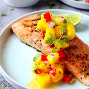 1 cup (150 g) Tropical Mango Salmon