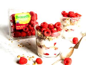 1 cup (156 g) Mixed Berry Parfait