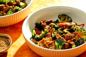 1 cup (170 g) Beef and Broccoli