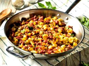 1 cup (227 g) Homestyle Beef Goulash