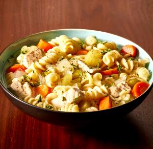 1 cup (230 g) Traditional Roasted Chicken Rotini Soup