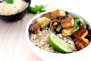 1 cup (240 ml) Coconut Curry & Lime Bone Broth