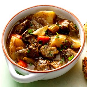 1 cup (240 ml) Slow Kettle Style Burgundy Beef Stew