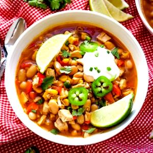 1 cup (245 g) Chicken Chili with Beans