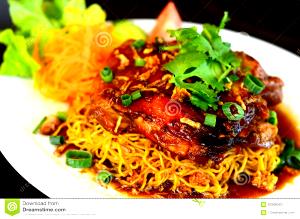 1 cup (245 g) Homestyle Roasted Chicken with Egg Noodles