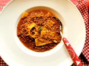 1 cup (245 g) Umbrian Lentil Soup