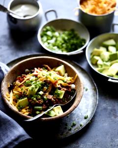 1 cup (247 g) Chili Master Chipotle Chicken Chili