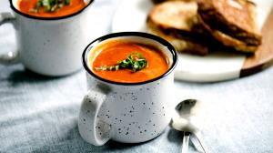 1 cup (250 g) Hearty Tomato Soup