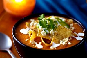 1 cup (33 g) Tortilla Soup Con Queso