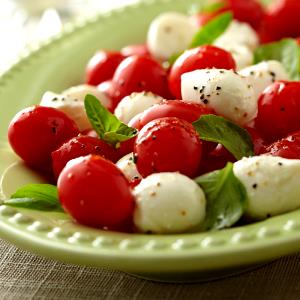 1 cup (42 g) Caprese Salad