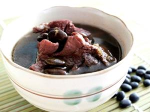 1 Cup (8 Fl Oz) Black Bean with Pork Soup (with Equal Volume Water, Canned)