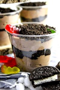 1 cup (8 oz) Dirt Cake